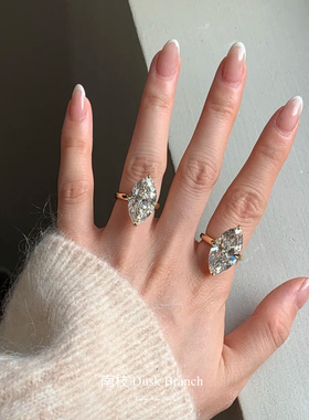 精致马眼钻戒指女轻奢高颜值