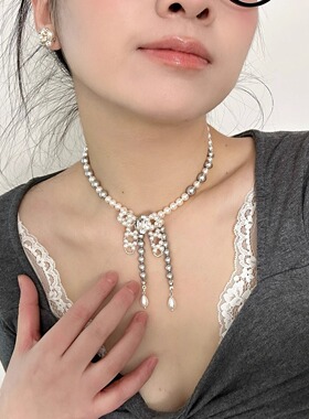 施家珍珠项链高级感轻奢小众手工串珠珍珠项链蝴蝶重工项链配饰女