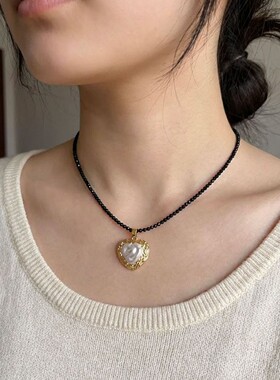 复古黑尖晶爱心项链毛衣链高级百搭春夏百搭饰品天然石