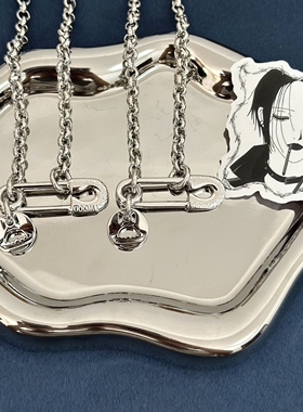 大别针经典土星项链圆牌粗链条轻奢高精工锁骨毛衣链