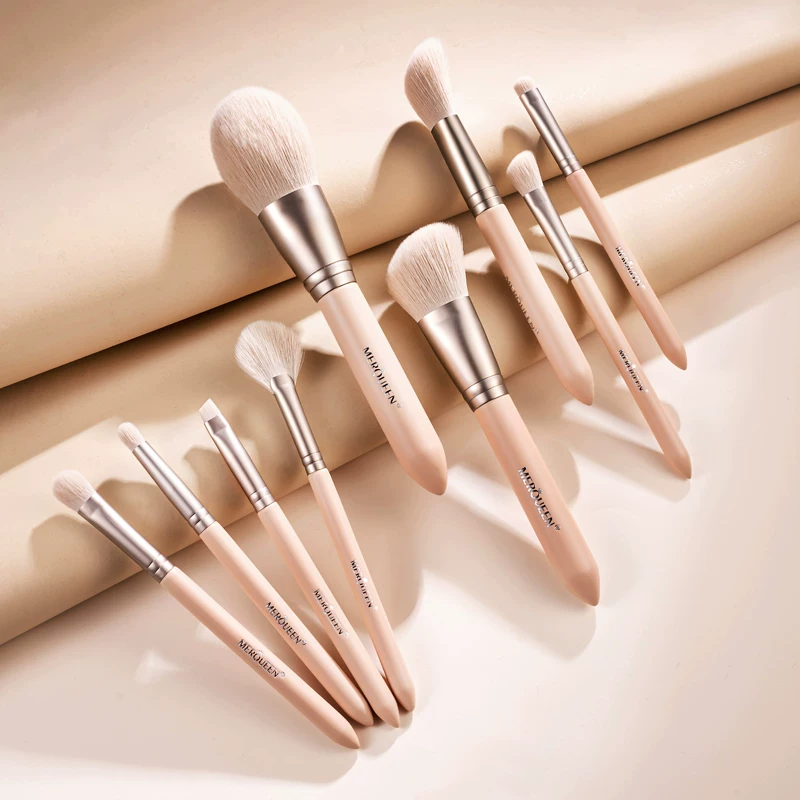 Brush, highlighter, face blush, eye shadow, internet celebrity, full set
