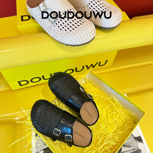 Doudouwu woven hollow sandals and slippers for women 2026 summer new style outer wear soft sole one-leg toe-cap half slippers