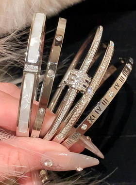 2026年欧美新款不掉色镶钻钛钢手镯女网红高级感时尚百搭手链饰品