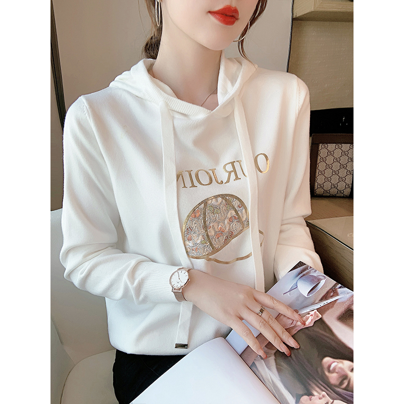 连帽卫衣女2021秋季新款女装白色休闲上衣韩版长袖内搭打底针织衫