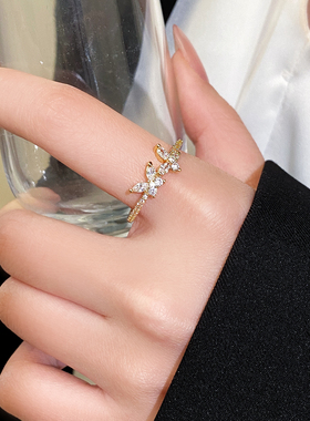 古里雅金色满钻蝴蝶戒指高级感