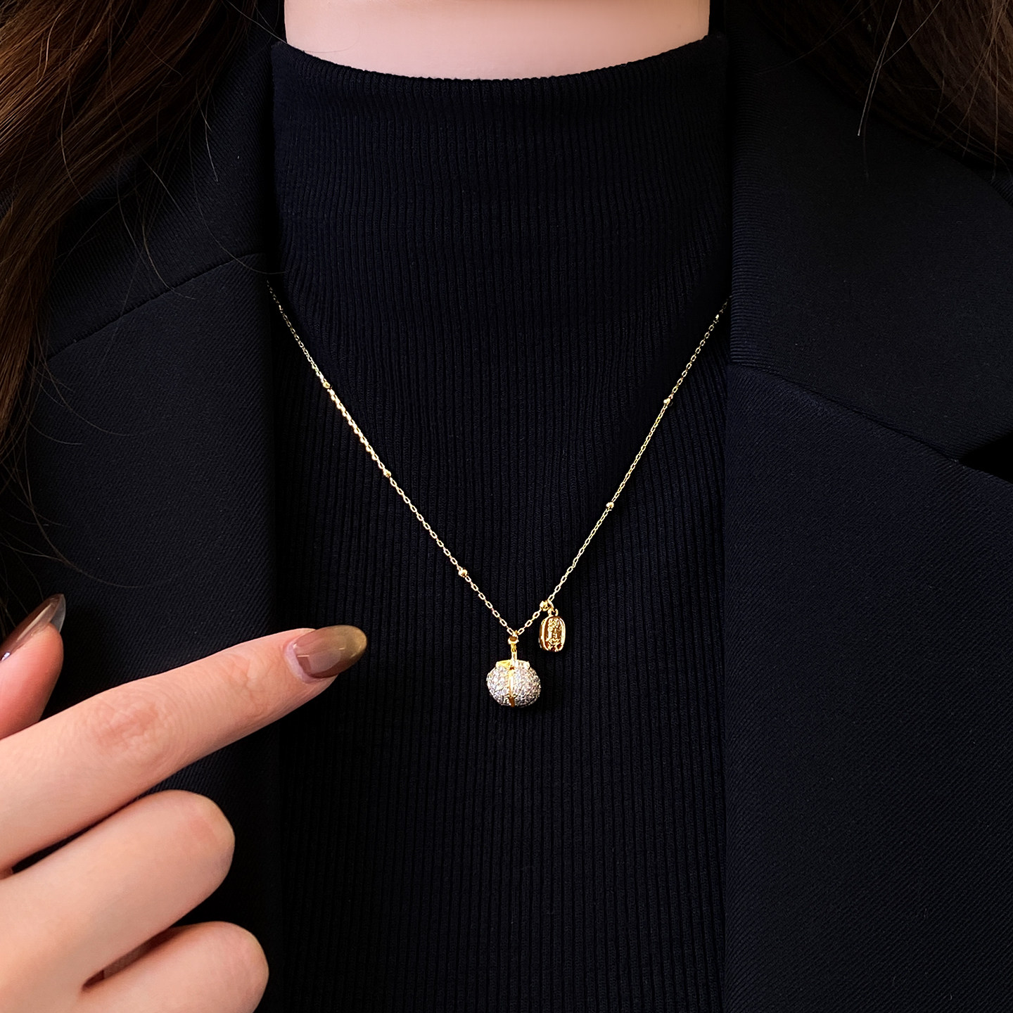 金色满钻柿柿如意项链女2025新款轻奢高级感气质大气毛衣链配饰品,淘宝优惠券,粉丝福利购,淘宝优惠卷