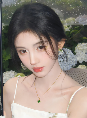 古里雅满钻绿色四叶草项链高级感