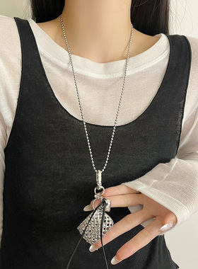 银色编织爱心耳机包项链款韩国ins斜挎长款毛衣链小众设计感配饰