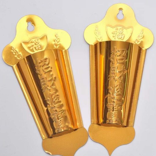 Factory direct sales household wall-mounted small incense burner God of Wealth hanging on the wall incense candle fireplace balcony door god burner