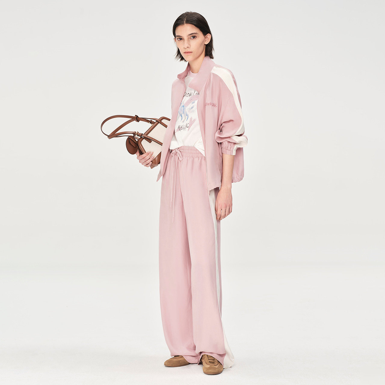 商场同款 摩萨克夏款纯棉仙兽钉珠印花图案休闲短袖T恤女,淘宝优惠券,粉丝福利购,淘宝优惠卷