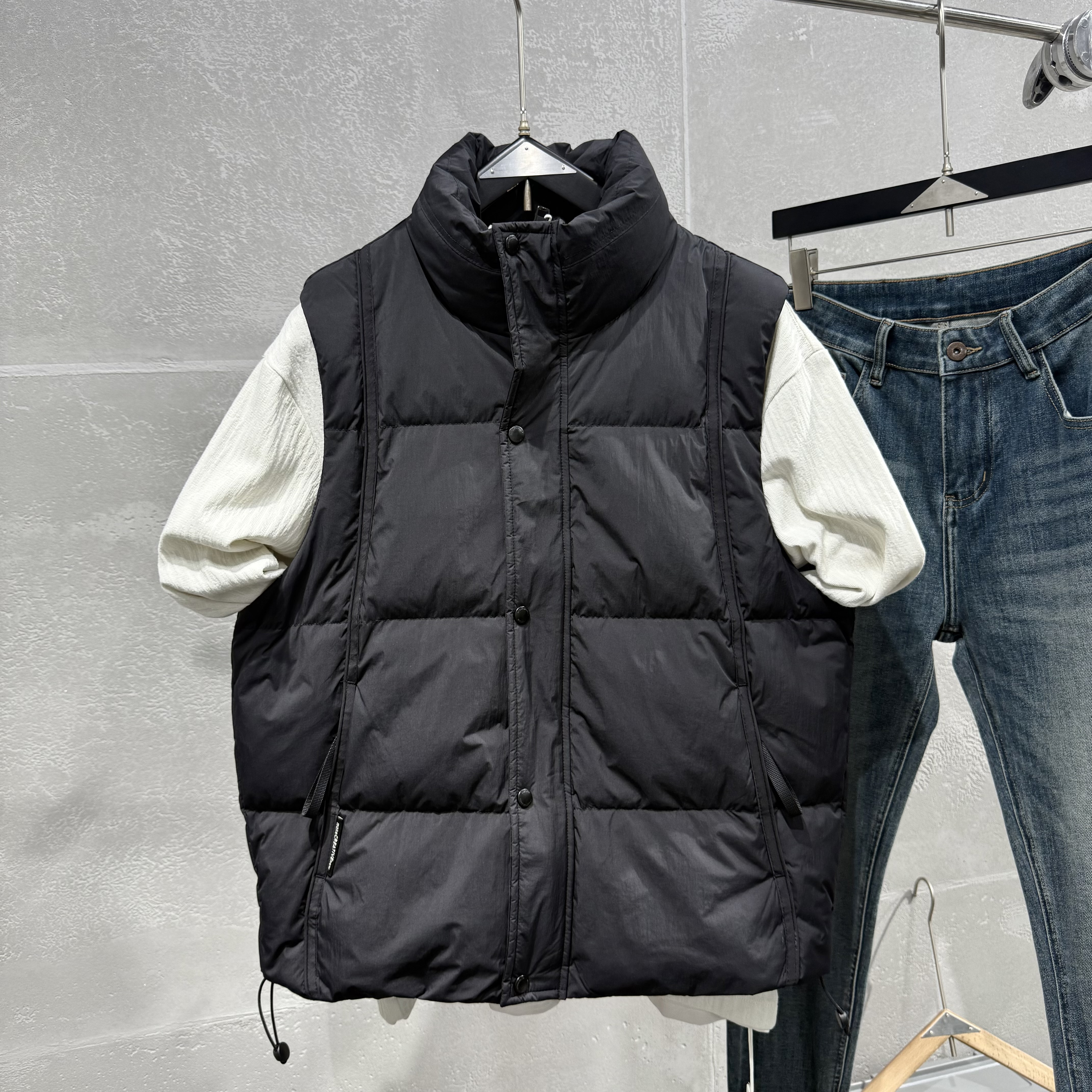 2025秋冬新款男士羽绒马甲立领上衣休闲青年保暖简约坎肩背心上衣 - 图0