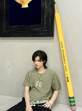 NIGO大型铅笔雕塑艺术品摆件现货