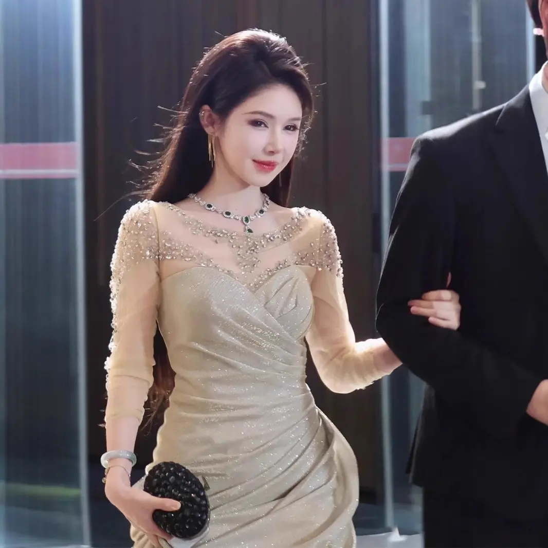 主持人晚礼服女银色亮片高端鱼尾走秀晚宴年会演出服艺考端庄大气 - 图2