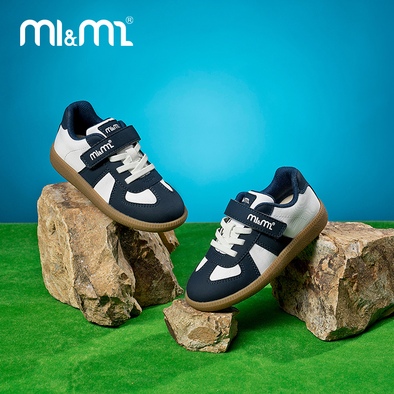 M1M2西班牙童鞋2025春男女童德训鞋复古休闲鞋软底魔术贴儿童板鞋 - 图1
