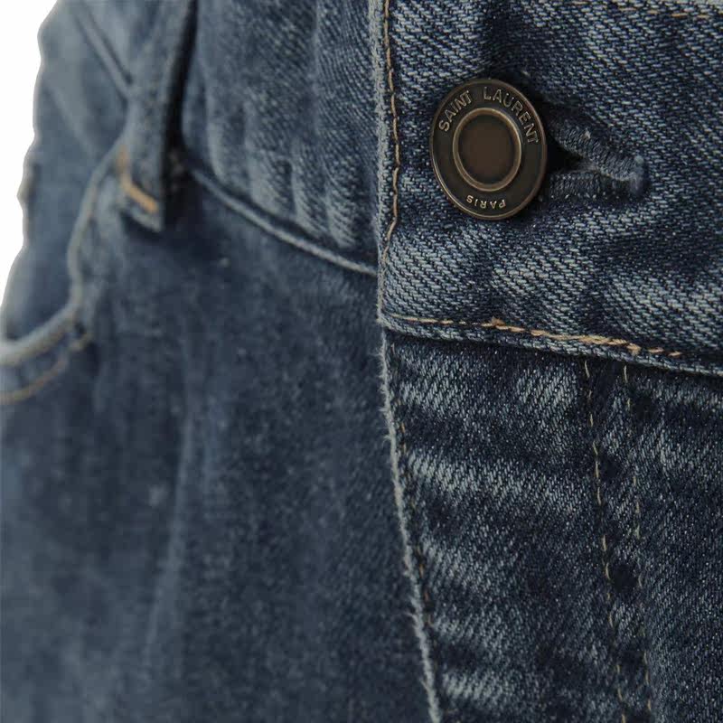  银泰百货潮流鞋靴牛仔裤