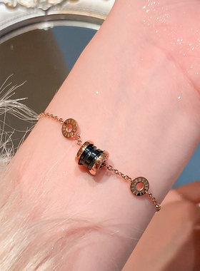 黑色蛮腰罗马钛钢手链女经典时尚