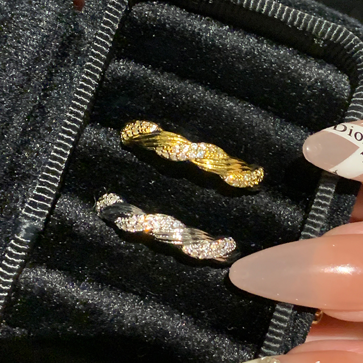 Medieval style twist twist ring for women, fashionable and versatile