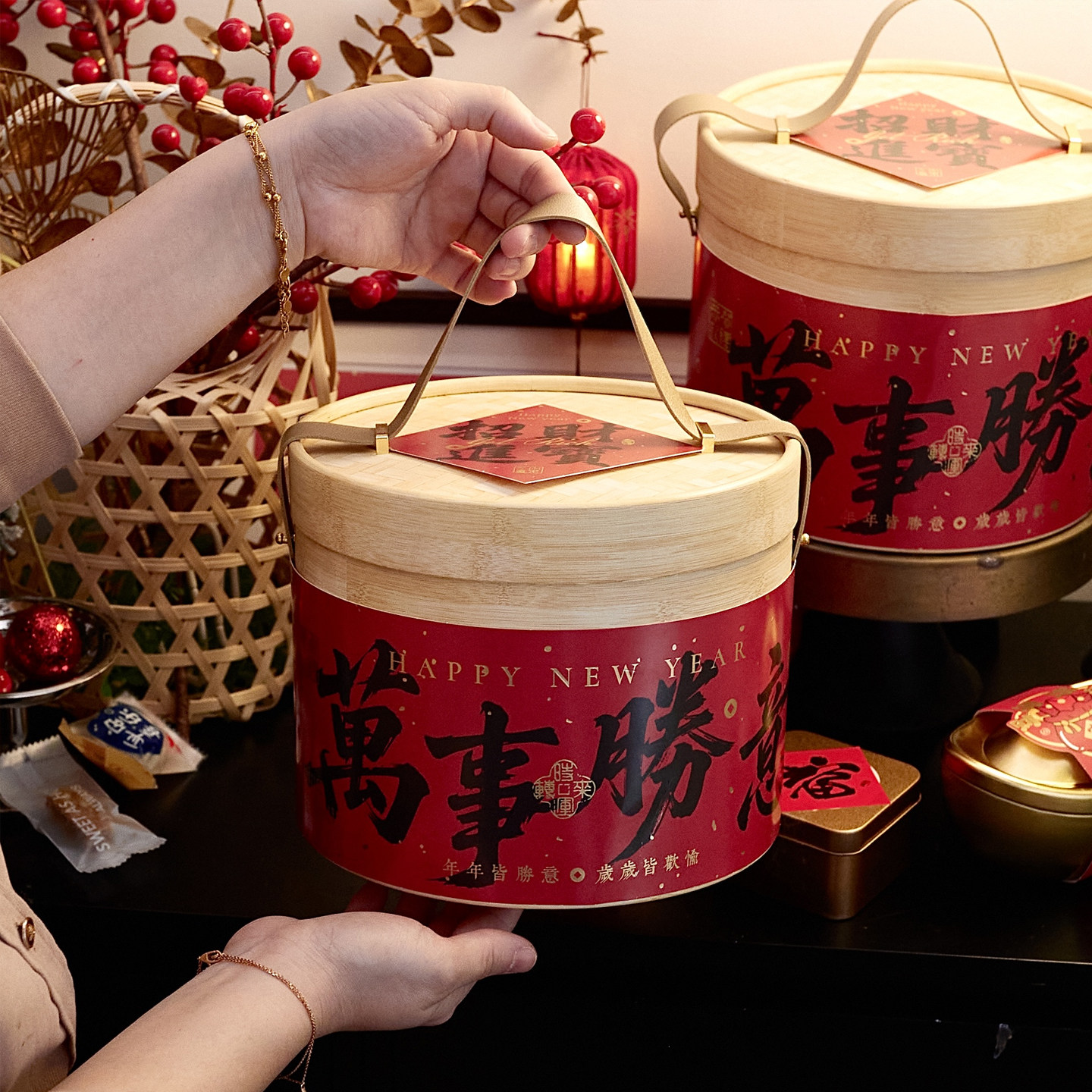 新年礼盒包装盒手提抱抱桶礼品盒雪花酥饼干盒太妃糖太妃糖手拎桶,淘宝优惠券,粉丝福利购,淘宝优惠卷