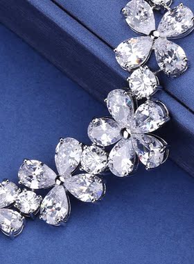 Hera女式锆石超闪简约太阳花项链