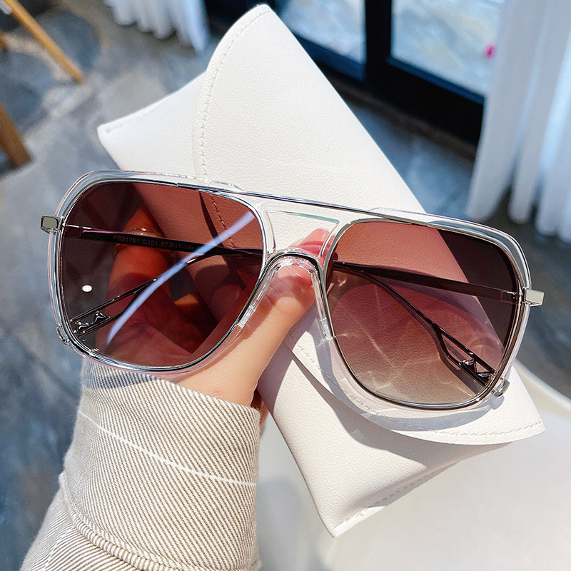  布蕾勒防蓝光镜