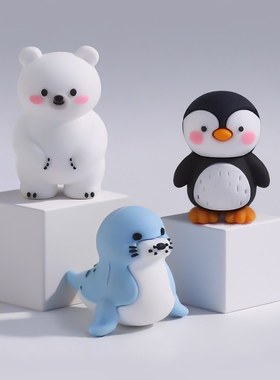 冰雪小企鹅北极熊海豹冰屋潮玩