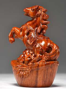 中式风木雕马到成功送礼工艺品