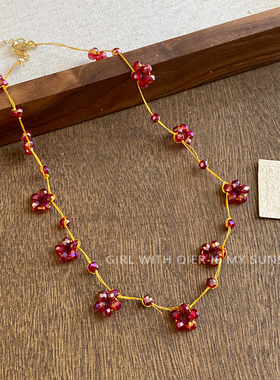 红色多切面串珠花朵项链