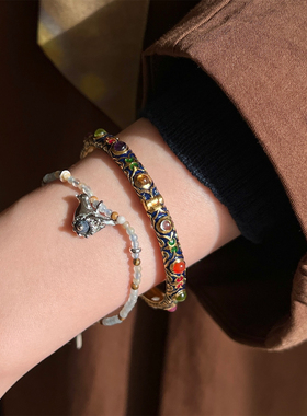 自留推荐 LEINIE 彩色宝石珐琅手镯重工镂空雕花复古轻奢精致手环