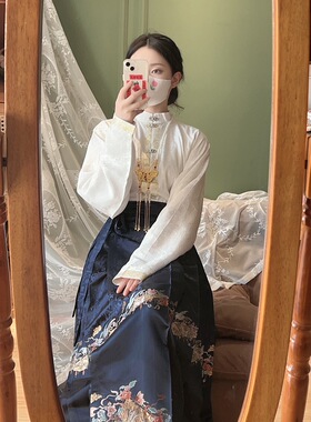 合金蝴蝶新中式马面裙配饰项链