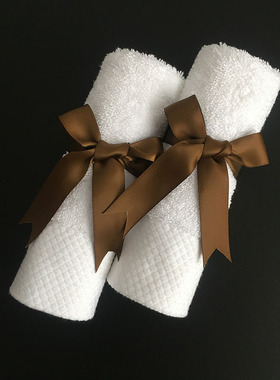 展厅浴室柜酒红样板房卫生间软装