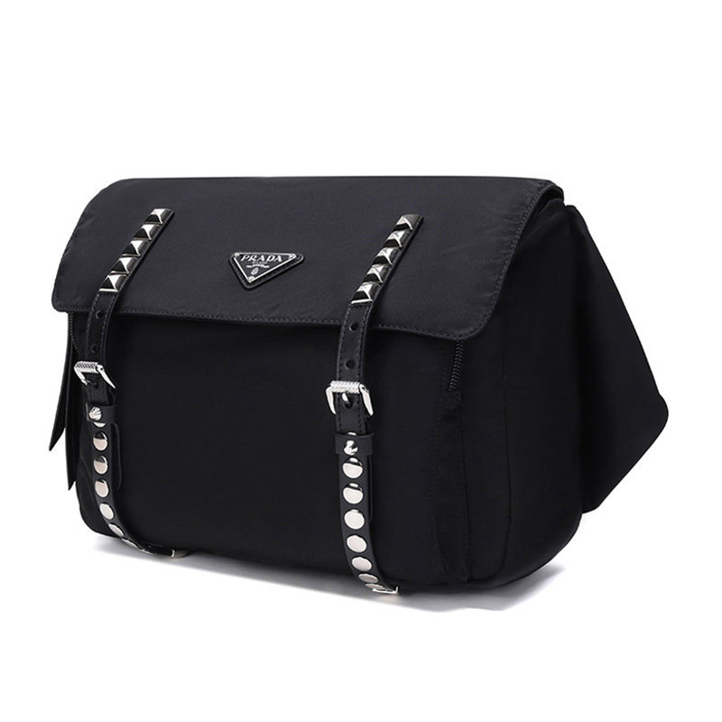 prada铆钉装饰黑色尼龙包女包 奢批海外女士包袋