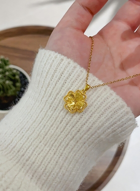 轻奢四叶草项链女小众气质金色镂空花朵吊坠时尚蕾丝花边锁骨链潮