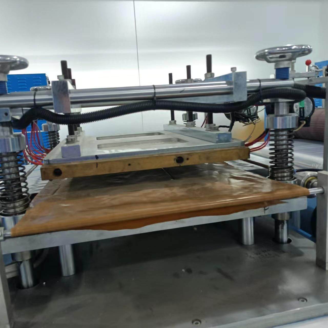 机械一次性pe膜脚型靴套机设备全自动塑料脚型靴套机,淘宝优惠券,粉丝福利购,淘宝优惠卷