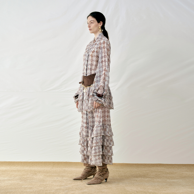 【Cello Sonata】hug 2025秋冬新款系带荷叶边长袖人丝蛋糕连衣裙