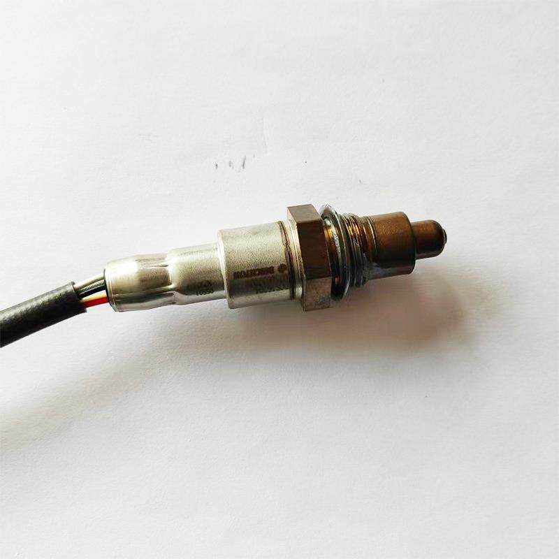 适用奇瑞捷途/长城赤兔/初恋/坦克300/红旗 氧传感器 025803700X