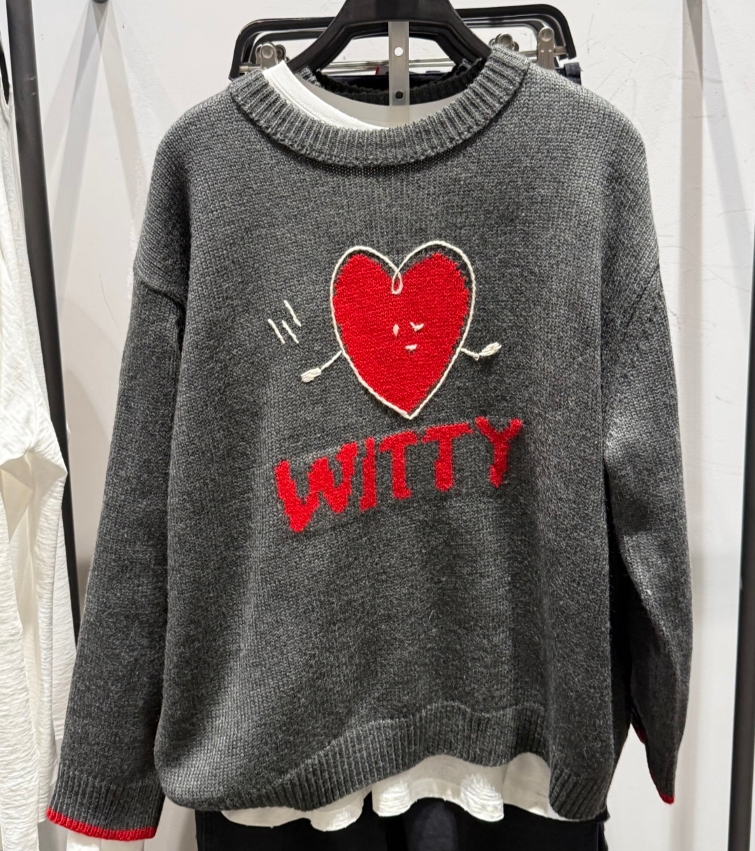 VM NY NB UR2025冬慵懒风休闲撞色爱心字母提花圆领针织衫毛衣女 - 图0