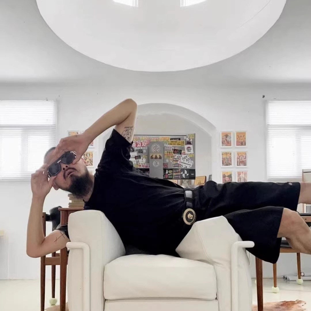 中古包豪沙发创意设计师单人沙发客厅真皮牛皮不锈钢LC2沙发椅 - 图0