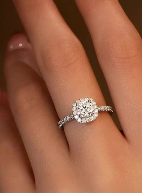 胖东来同款小方糖莫桑钻1克拉戒