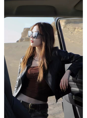 简约方形黑色防紫外线墨镜