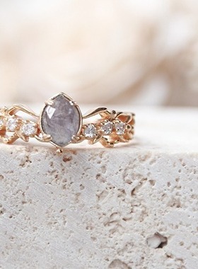 法国coss koko圣诞限定 变蓝拉长石镂空镀14k轻奢百搭简约戒指