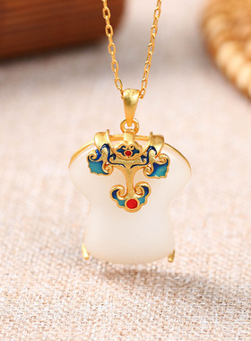 2025夏季国潮宫廷风珐琅镀金镶嵌仿和田玉旗开得胜祥云复古项链