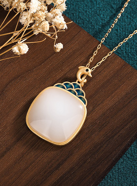 宫廷汉服复古装法鎏金国潮珐琅滴釉海豚吊坠仿和田玉无事牌女项链