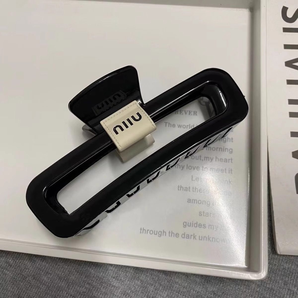 韩国大号加长字母亚克力抓夹后脑勺盘发夹子抓夹发抓发卡简约百搭,淘宝优惠券,粉丝福利购,淘宝优惠卷