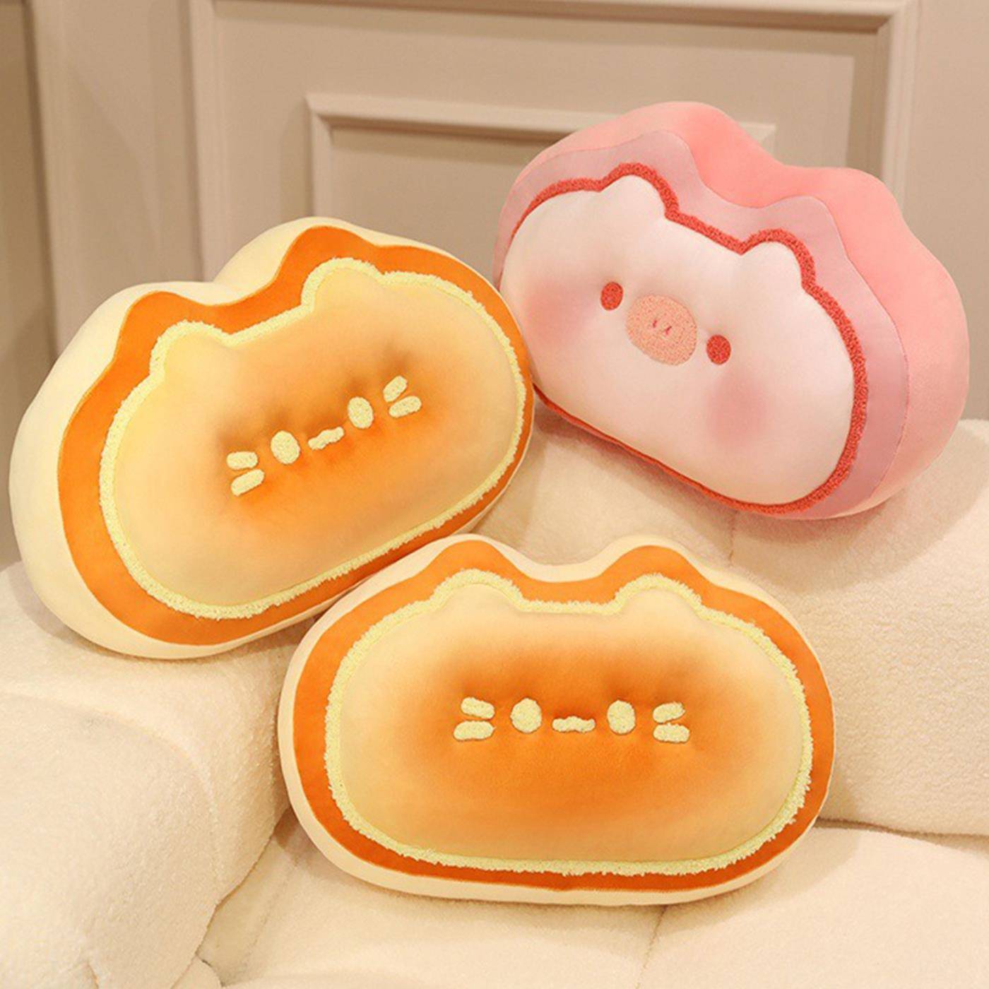 可爱芝士面包抱枕猫咪猪猪毛绒玩偶睡觉抱靠枕沙发靠垫女午睡枕头 - 图0