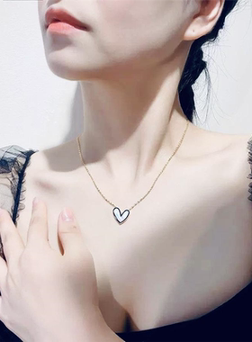 【高品质不掉色】钛钢轻奢简约冷淡风白贝母贝壳甜心爱心项链新款