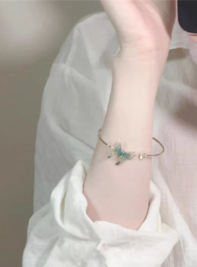 新中式绿色蝴蝶手镯小众设计感中国风气质饰品女闺蜜手饰