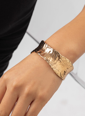 欧美跨境饰品 朋克金属V字缺口麻面手镯 嘻哈个性不规则开口手饰