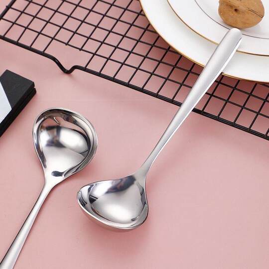 Thickened long-handled stainless steel large soup spoon