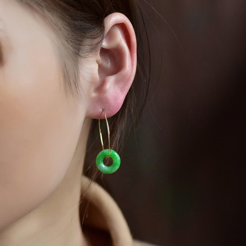 伟德国际白色翡翠圆珠项链耳钉