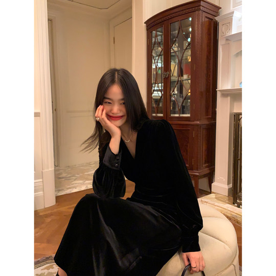 pusumede 高级感丝绒连衣裙女新款法式气质v领收腰显瘦中长款裙子